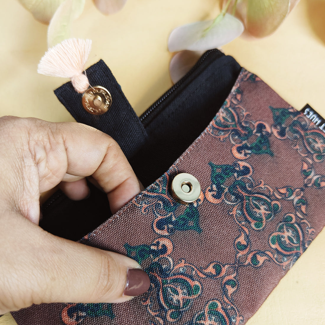 Long Mini Wallet - Brown Knot