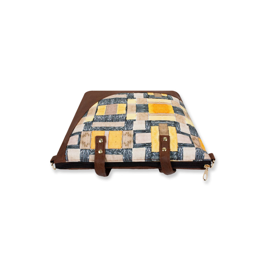 The Maze Shoulder Bag with Sling