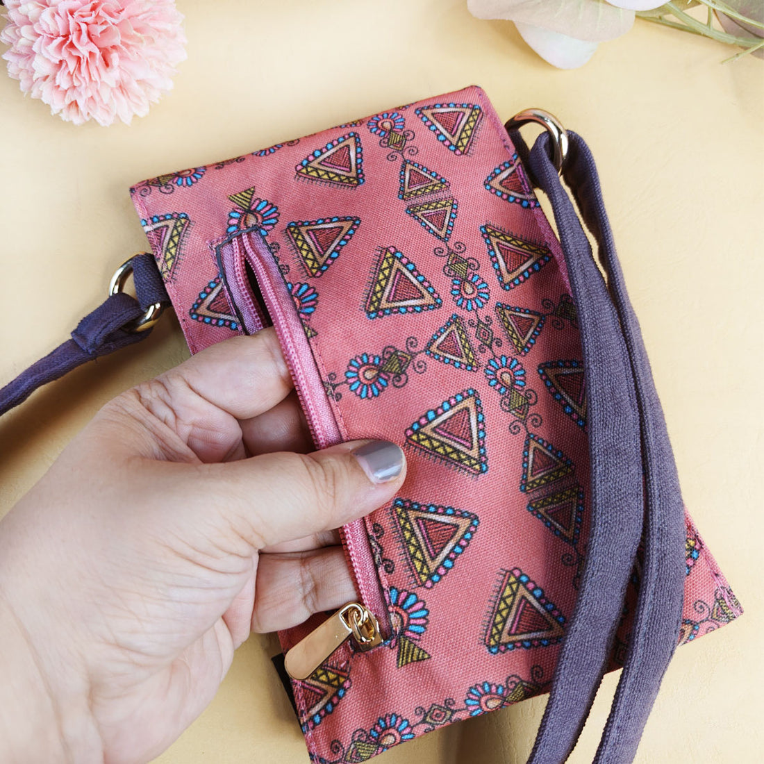 5 Pocket Sling-Maroon Triangle Godna Art