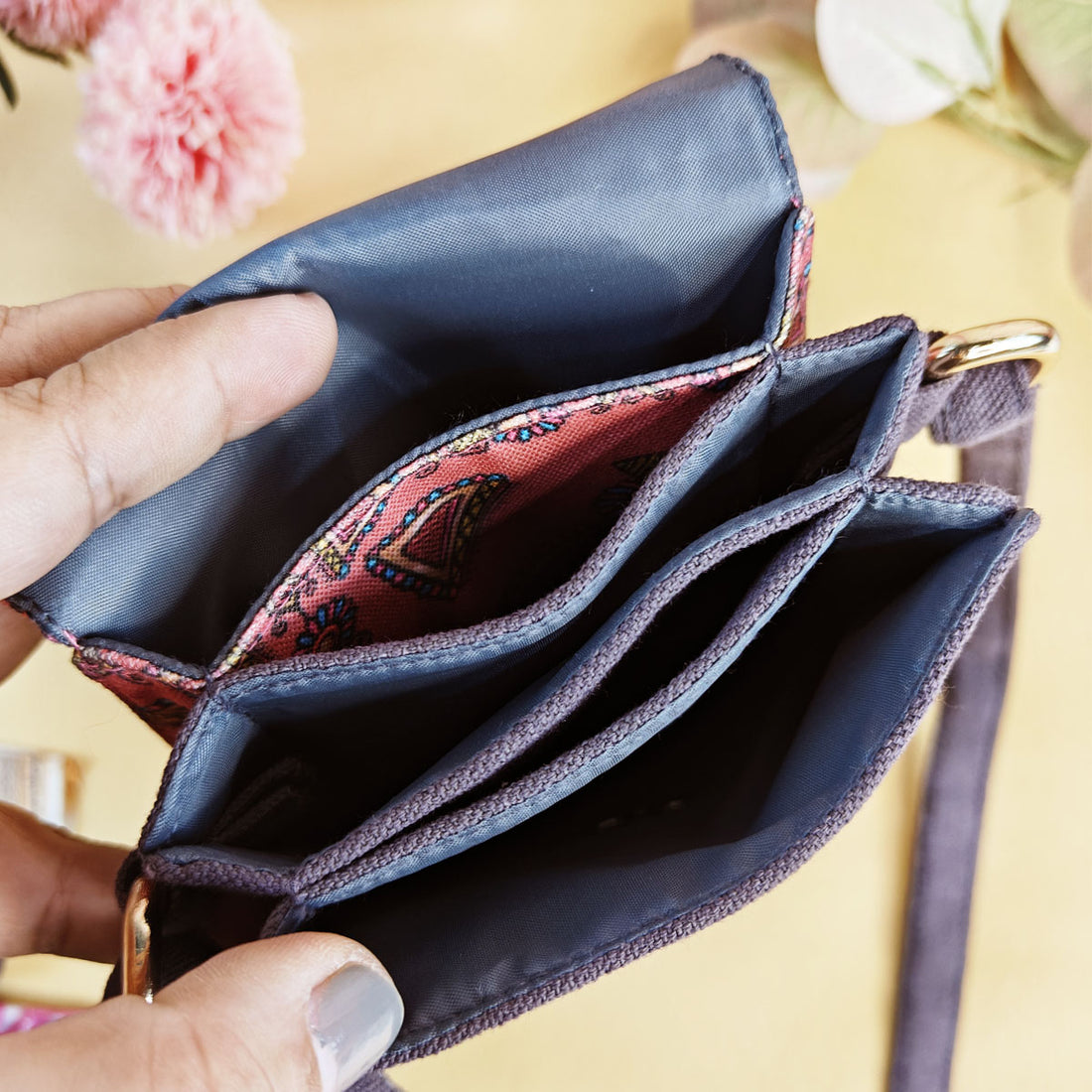 5 Pocket Sling-Maroon Triangle Godna Art