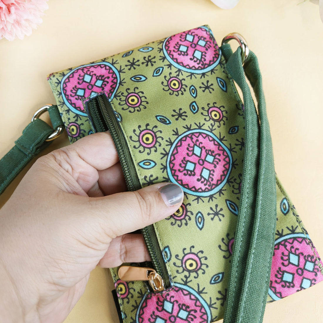 5 Pocket Sling-Green-Pink Godna Art
