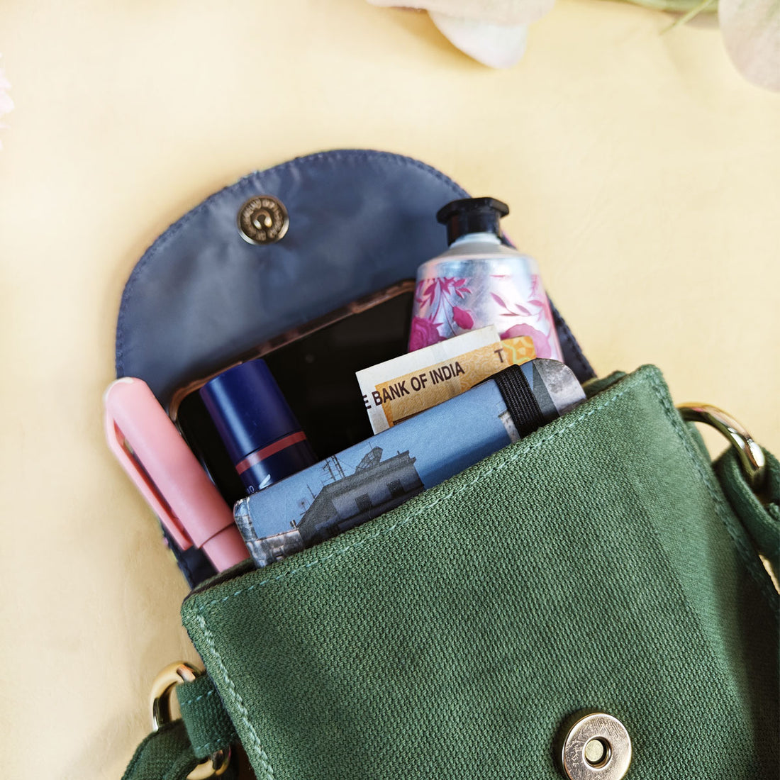 5 Pocket Sling-Green-Pink Godna Art