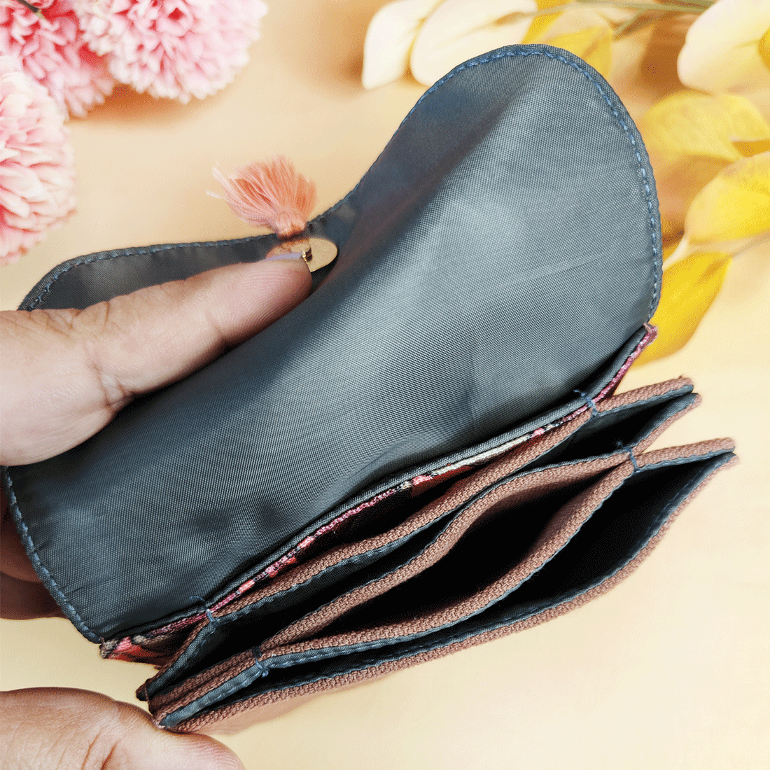 5 COMPARTMENT MINI WALLET-MAROON PEACH TILE