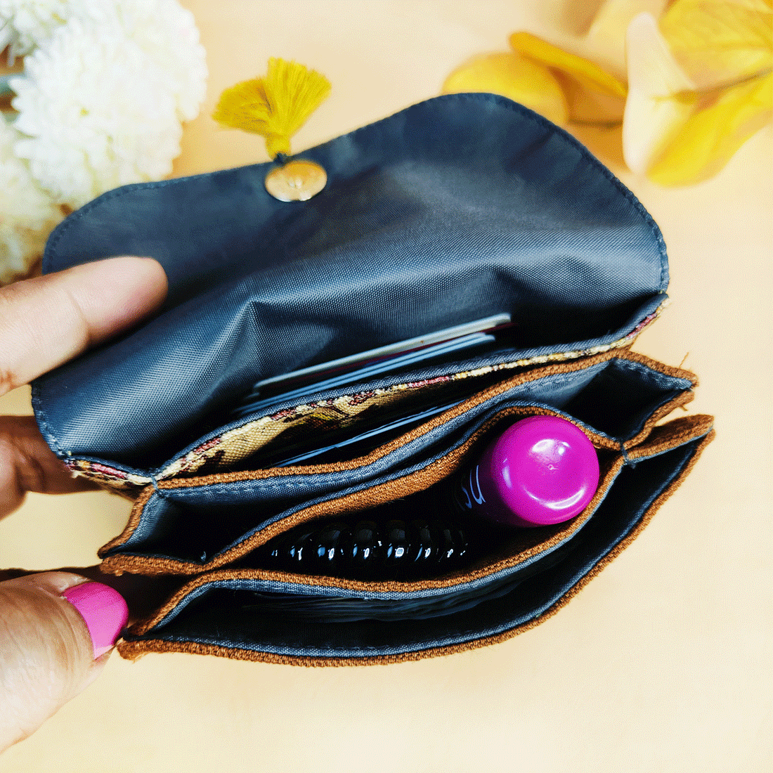 5 COMPARTMENT MINI WALLET-MAROON PEACH TILE