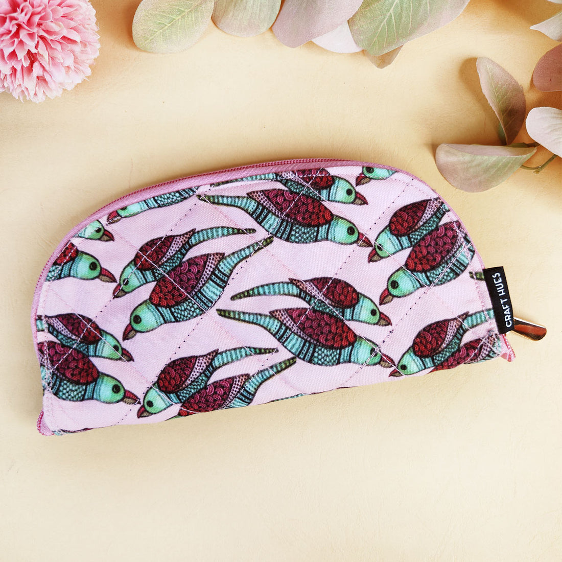 Curve Quilted Wallet- Gond Pink Parrot