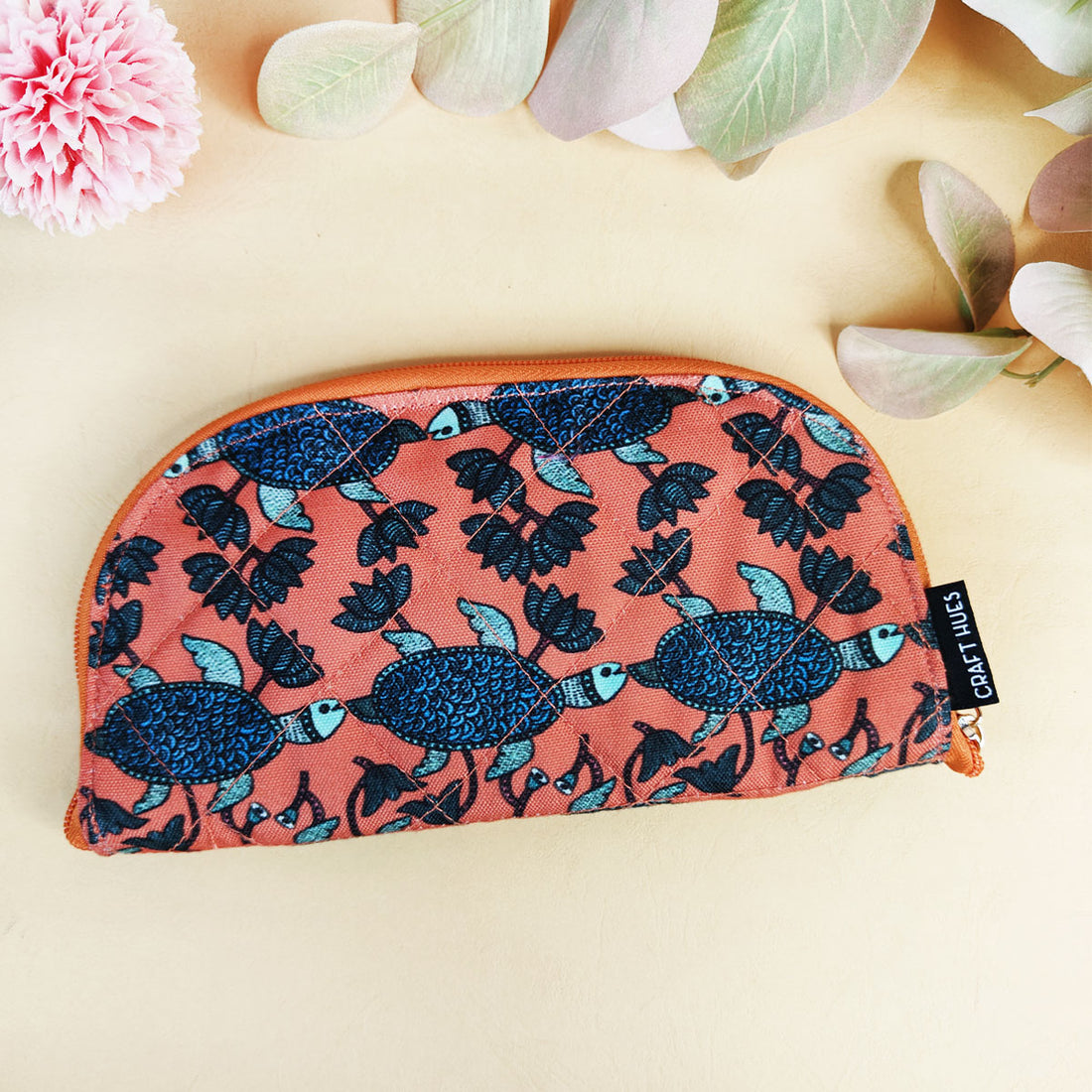 Curve Quilted Wallet- Gond Teal Turtle