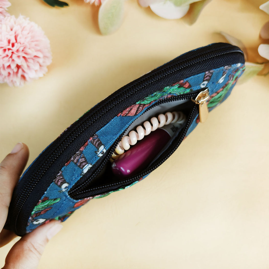 Curve Quilted Wallet- Gond Blue Bird