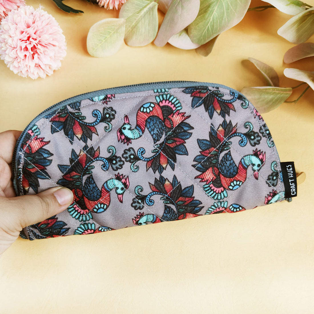 Curve Quilted Wallet- Gond Grey Bird