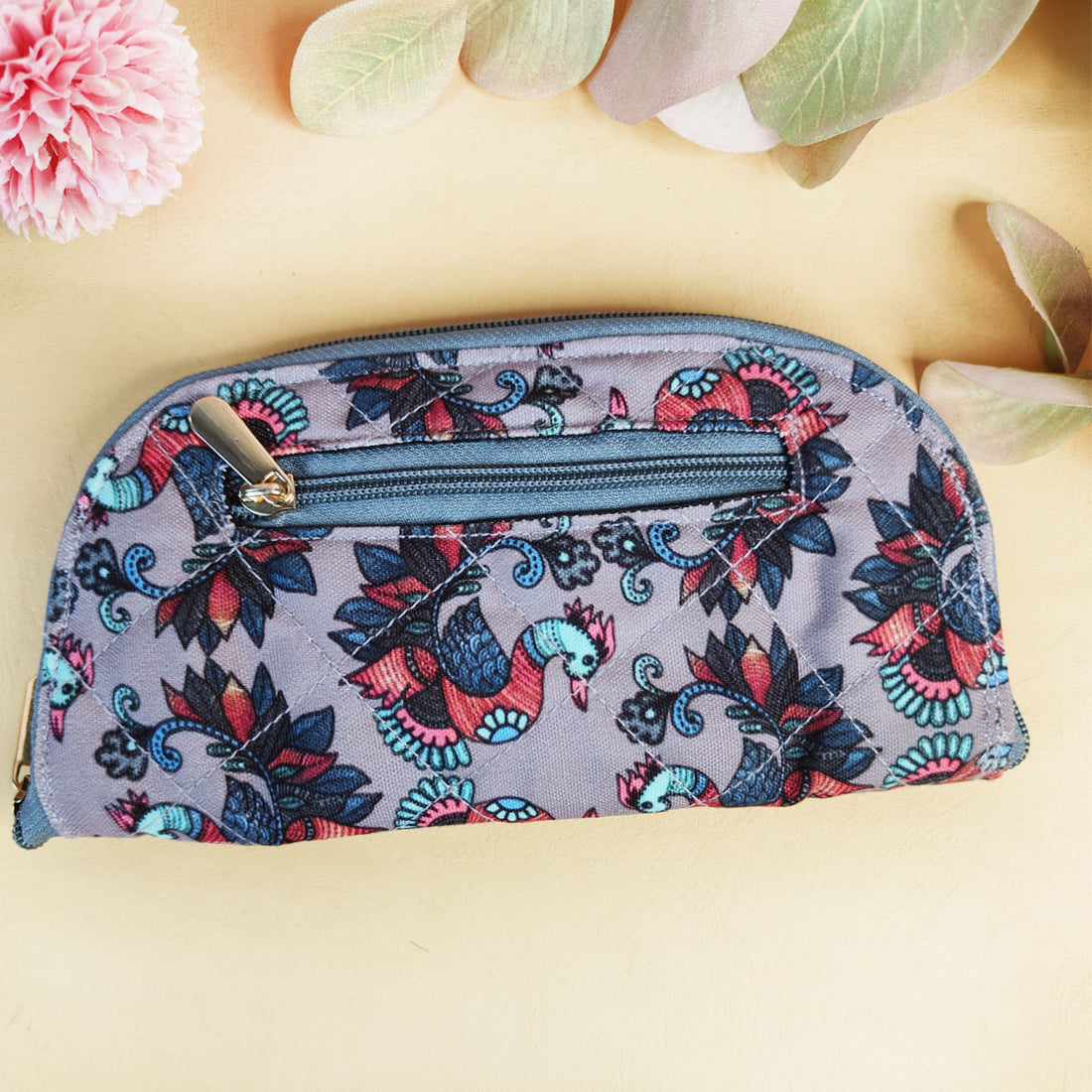 Curve Quilted Wallet- Gond Grey Bird