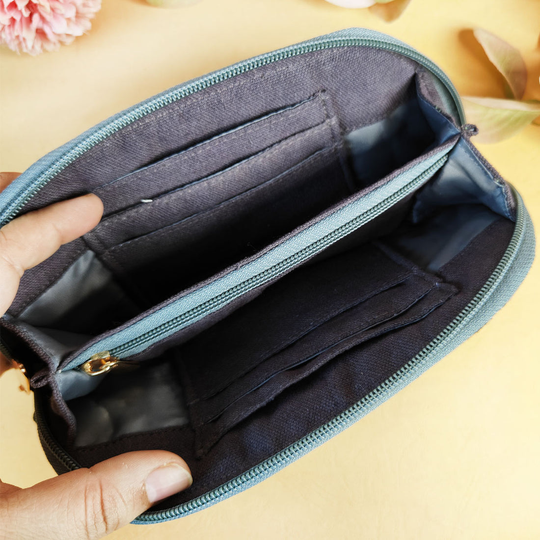 Curve Quilted Wallet- Gond Grey Bird
