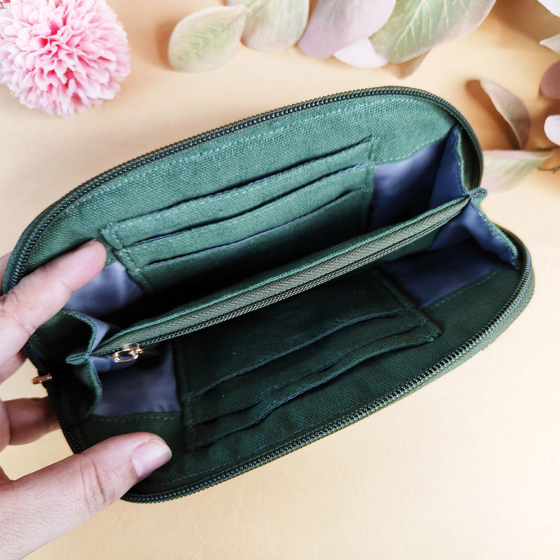 Curve Quilted Wallet- Gond Green Fish