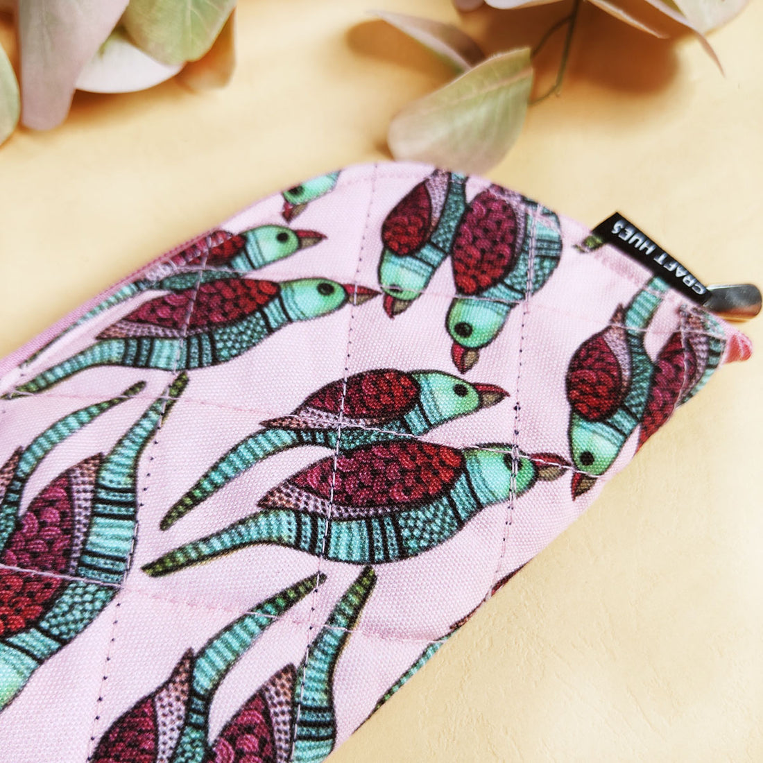 Curve Quilted Wallet- Gond Pink Parrot