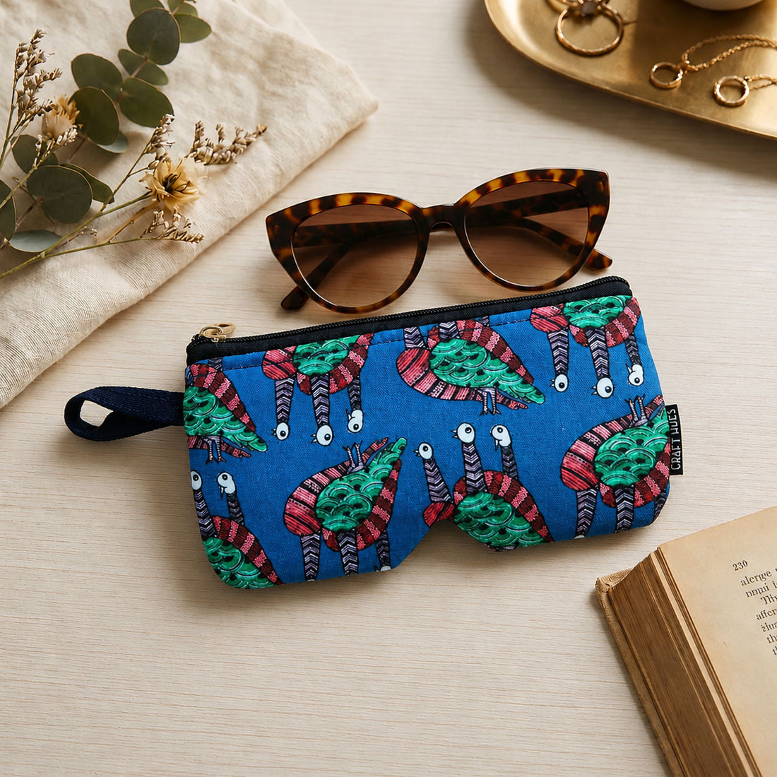 EyewearSunglass Case-Gond Blue Bird