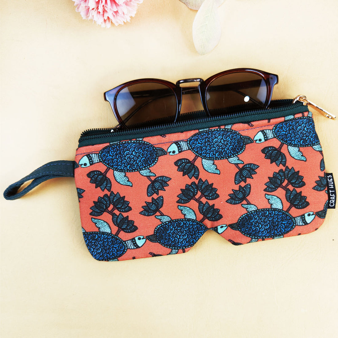 EyewearSunglass Case-Gond Teal Turtle