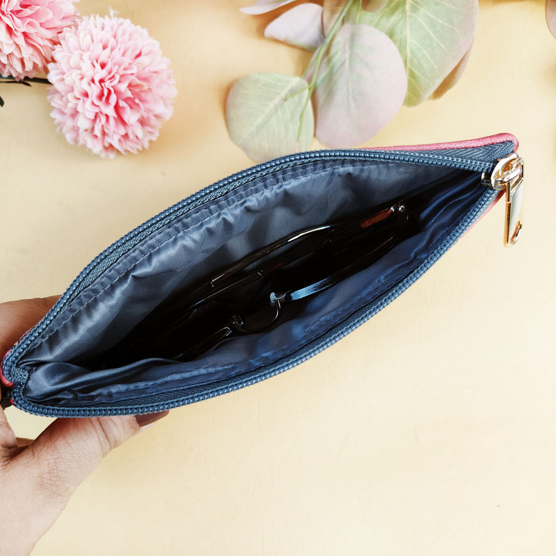 EyewearSunglass Case-Maroon Triangle Godna