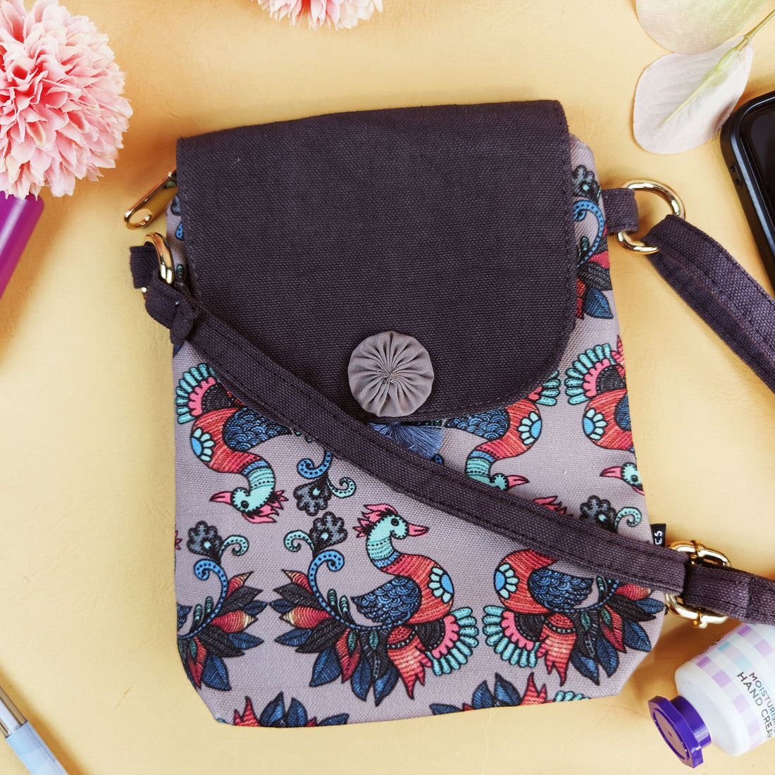 Flap Mobile Sling- Gond Grey Bird