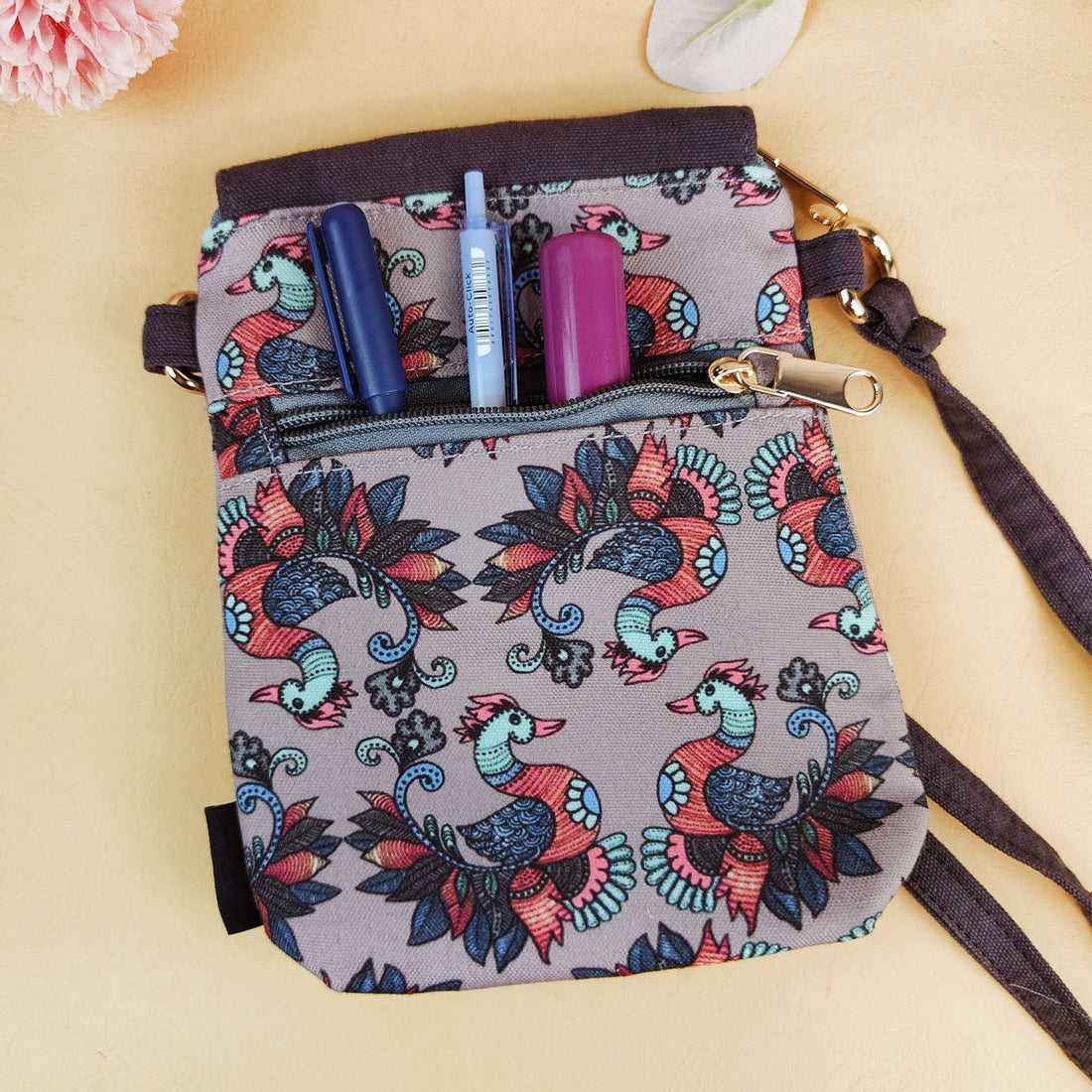 Flap Mobile Sling- Gond Grey Bird
