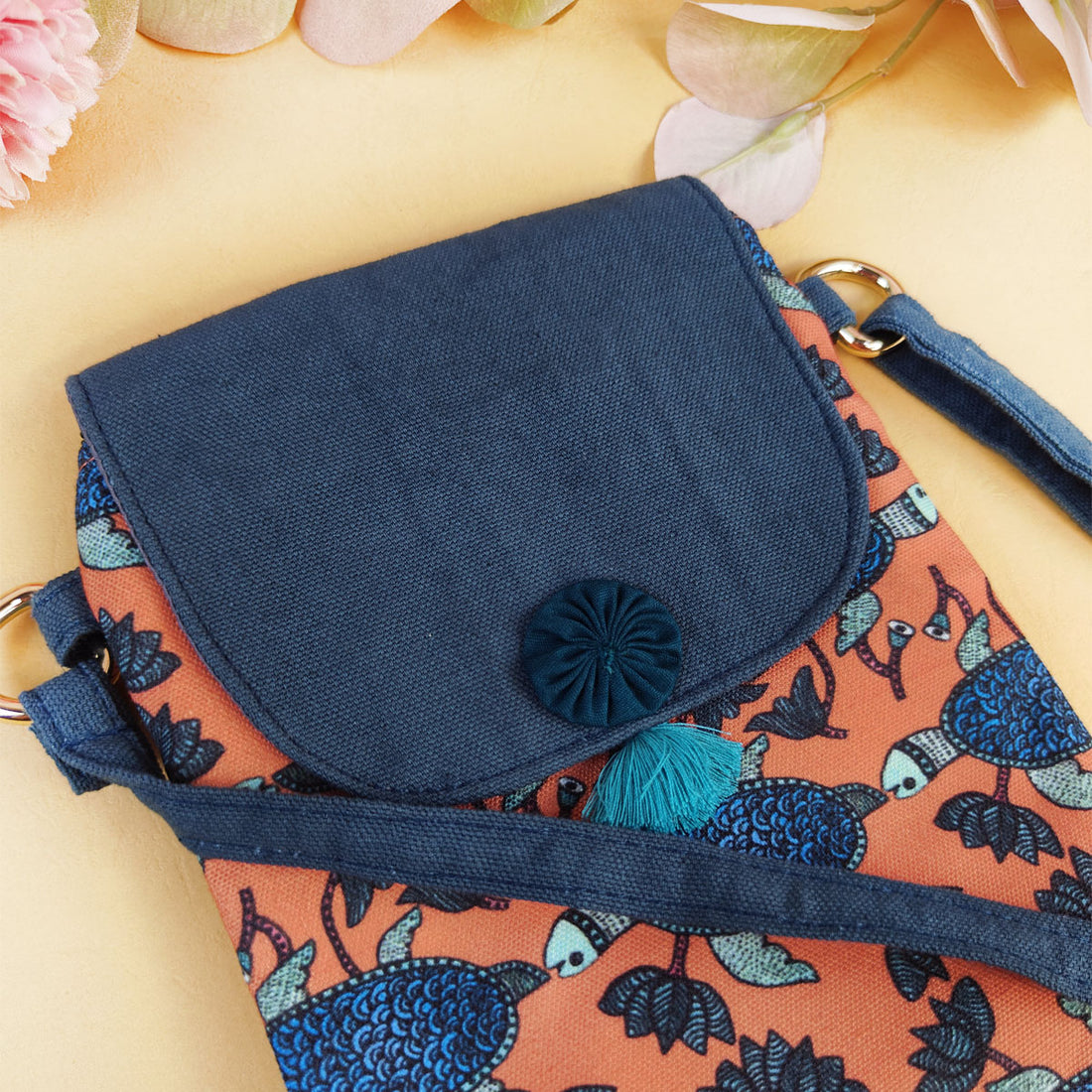 Flap Mobile Sling- Gond Teal Turtle