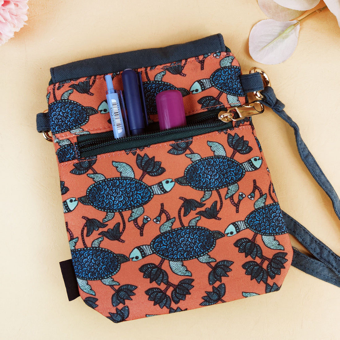 Flap Mobile Sling- Gond Teal Turtle
