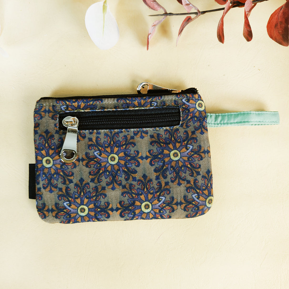 Front Flap Mini Wallet - Grey madhubani / Green Knot