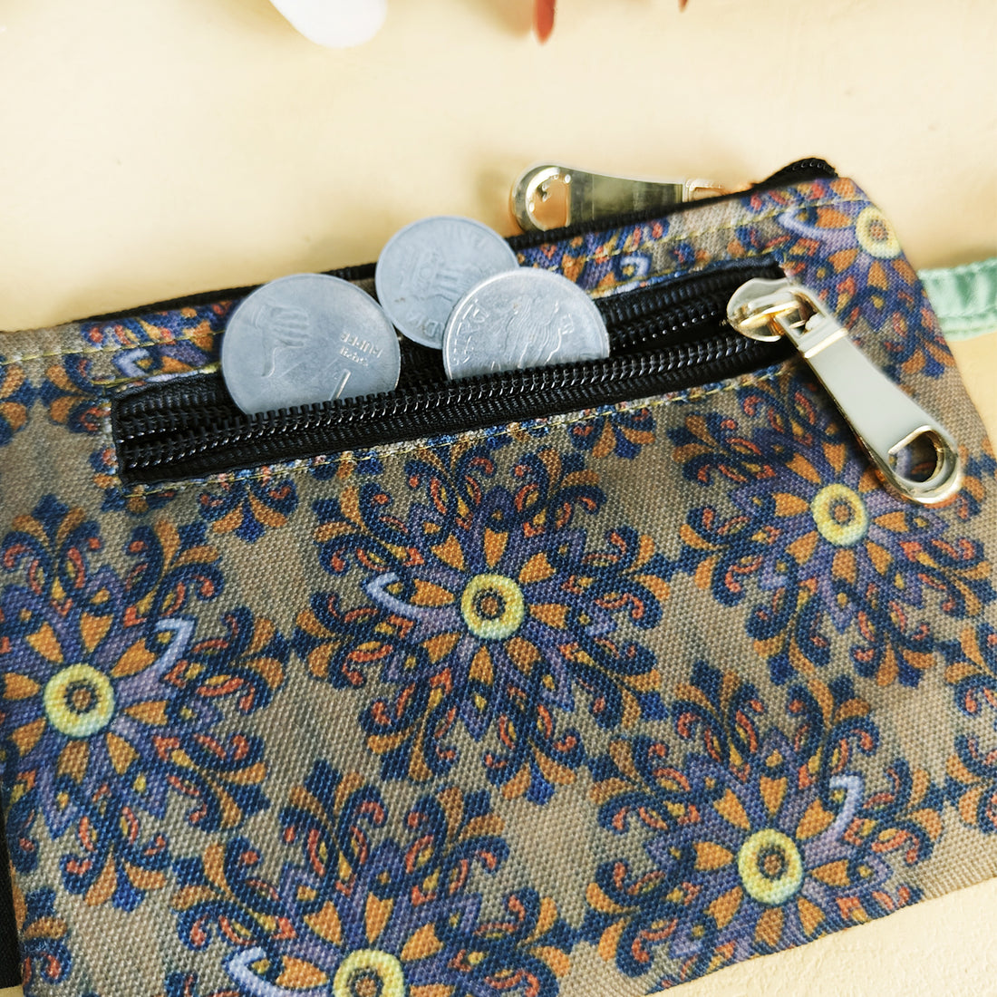 Front Flap Mini Wallet - Grey madhubani / Green Knot