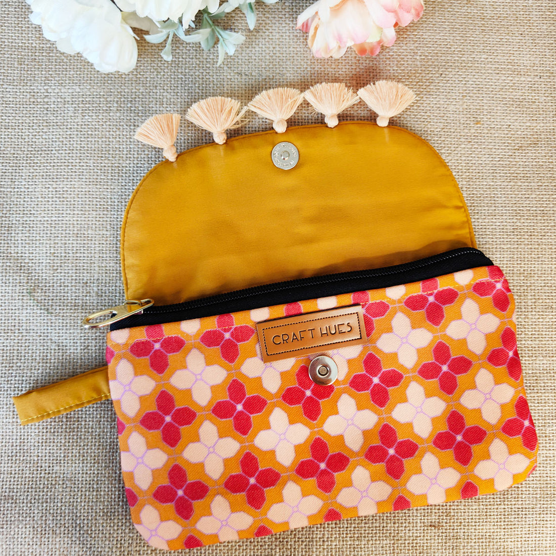 Four Petal Tassel Wallet